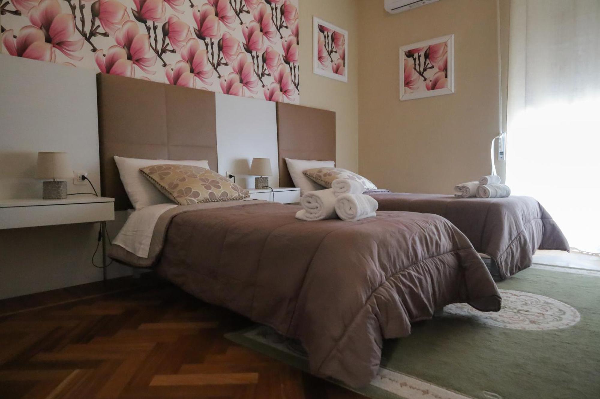Accademia Apartment Сассарі Екстер'єр фото