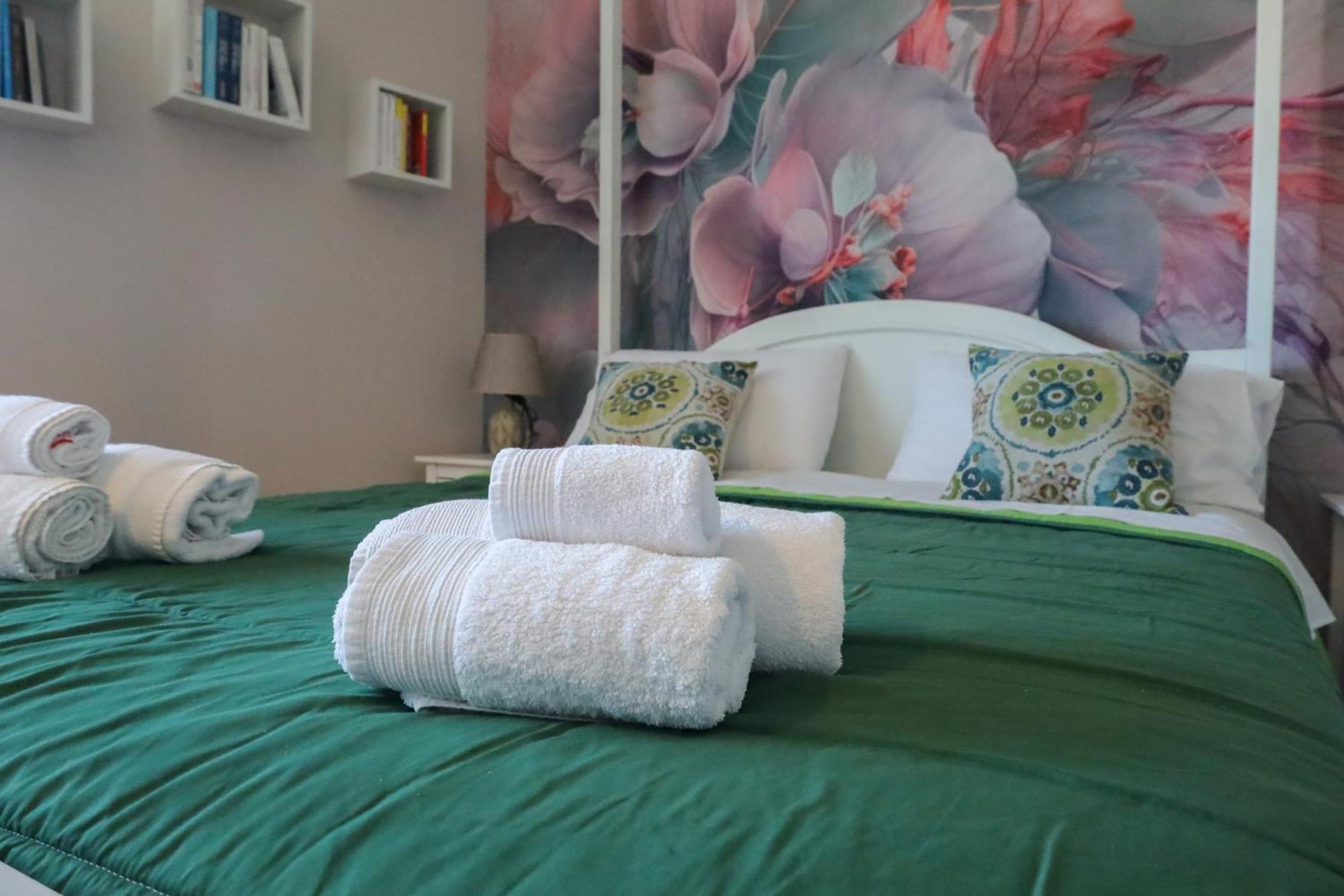 Accademia Apartment Сассарі Екстер'єр фото